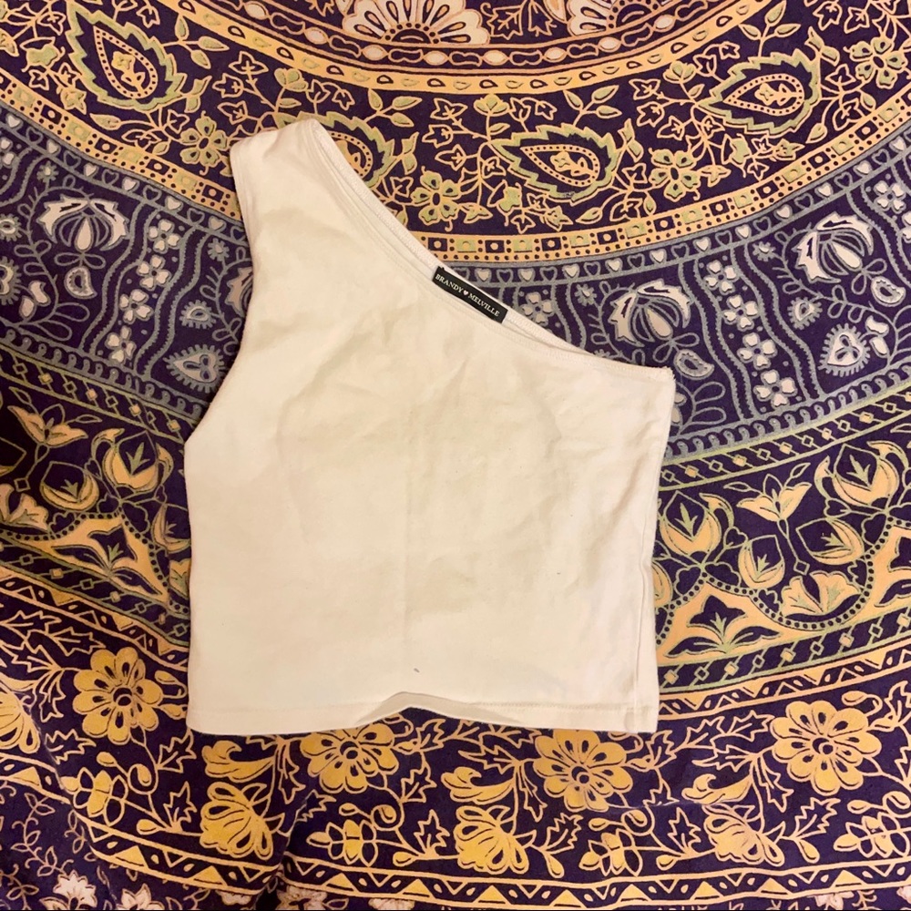 BRANDY MELVILLE CROPPED TANK